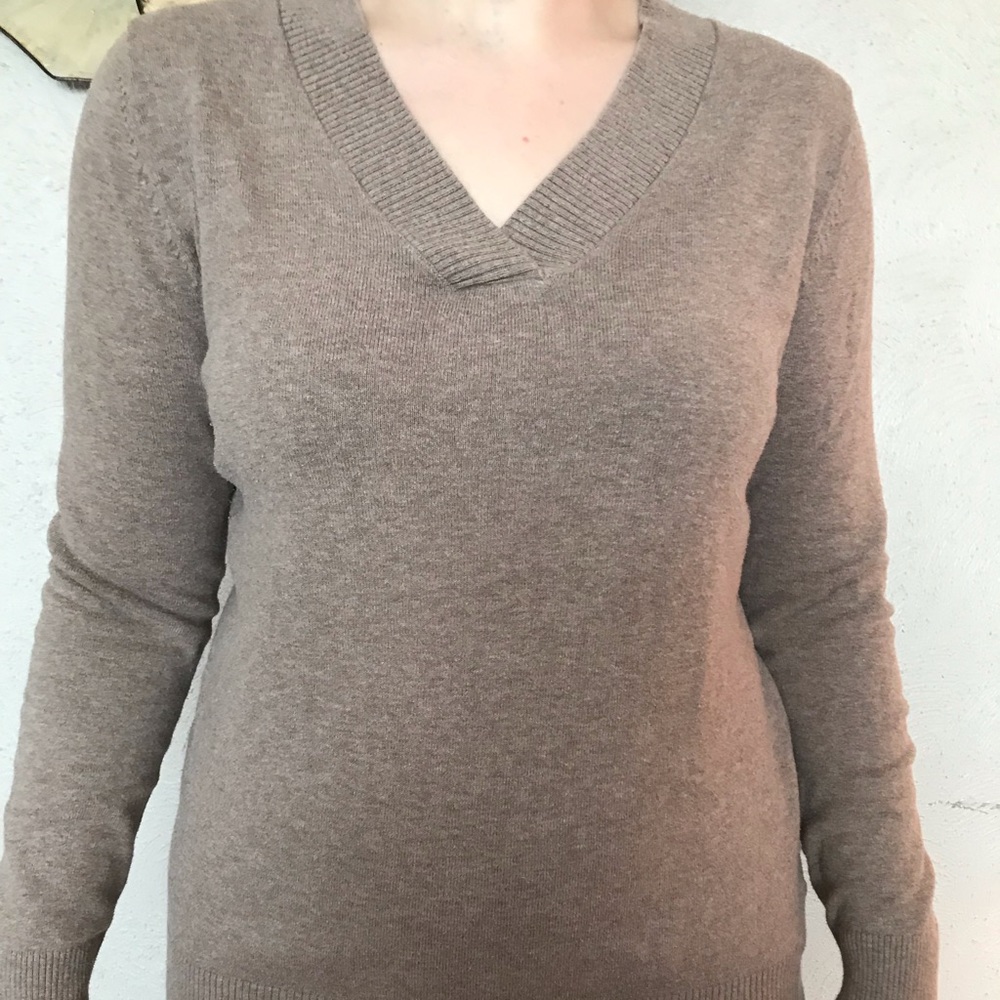 Gap v neck sweater